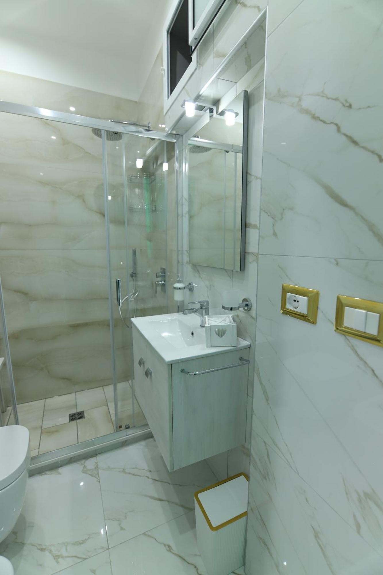 Regina House Apartment Naples Luaran gambar